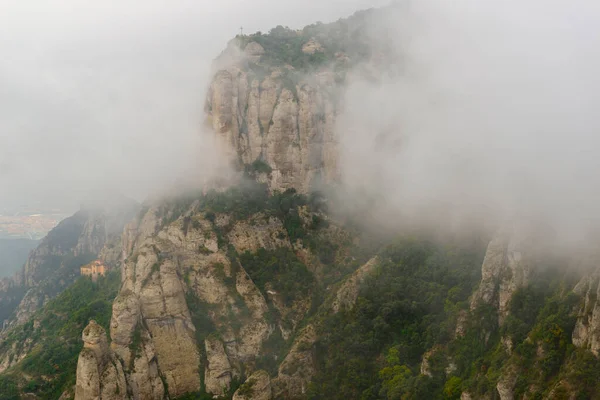 Szepty Spokoju Zwiedzanie Urokliwego Klasztoru Montserrat Katalonii — Zdjęcie stockowe