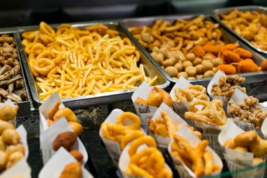 Akdeniz 'in Tatları: Sağlıklı Akdeniz Mutfağını Sarmak