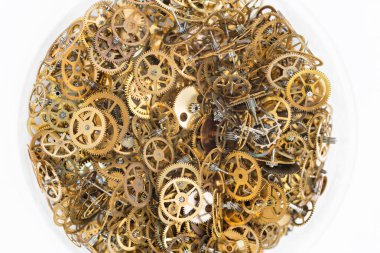 Zamansız Kesinlik: Bir Saatçinin Sanatsal Çalışması