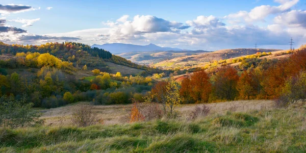 Autumnal Countryside Carpathians Stunning Open Vista Village Valley High Peak — Stock Photo, Image
