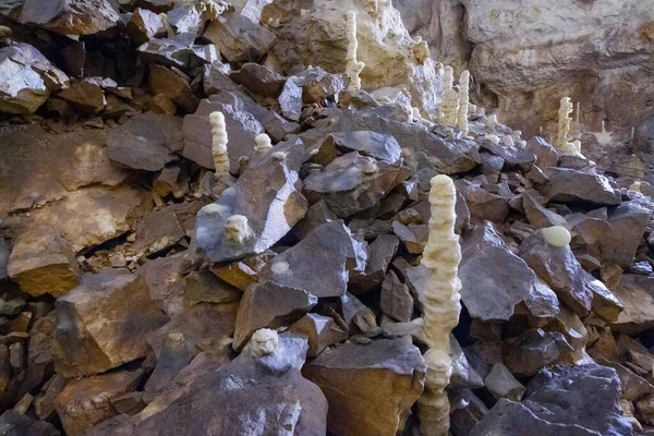 Formations Rocheuses Naturelles Grottes Calcaires Décor Souterrain Avec Stalagmite Stalactite — Photo