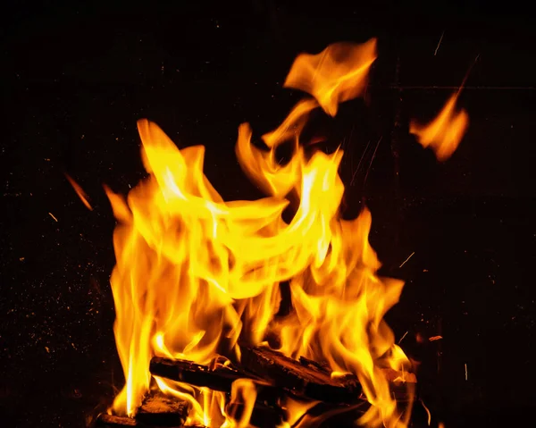 Égő Forró Kandalló Magas Lángok Háttér Főzés Nyílt Tűz Koncepció — Stock Fotó