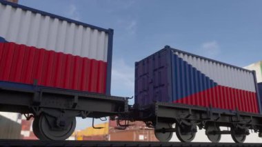 Çek Cumhuriyeti bayrağı taşıyan konteynırlar. Demiryolu taşımacılığı.