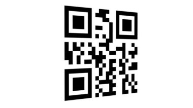 QR kodu kırmızı lazerle taranıyor. Kırmızı lazerli elektronik qr kod tarayıcı işleminin kusursuz döngü canlandırması.