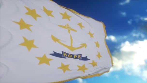 Прапор Род Айленду Флагштоку Махає Вітром Синьому Тлі Неба — стокове відео