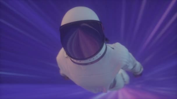 宇宙トンネルにいる宇宙飛行士 音楽とナイトクラブのコンセプト レトロ スタイルのシンセウェーブの背景 — ストック動画
