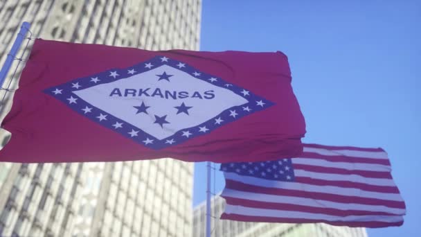 Арканзас Американский Флаг Машут Небе Высокодетализированный Флаг Арканзаса Сша Флаг — стоковое видео