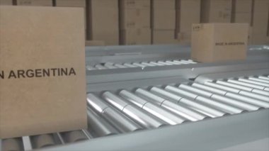 Arjantin ithalat ve ihracat konseptinde üretildi. Konveyörde Arjantin 'den gelen ürünlerle dolu karton kutular var..