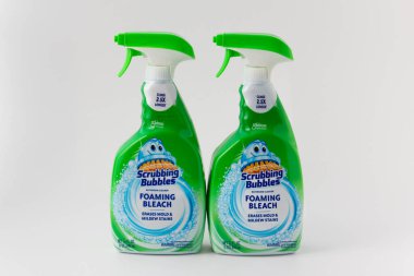 St. Paul, MN, ABD - 26 Ekim 2022 Bubbles Banyo Temizleyicisi ve ticari marka logosu.