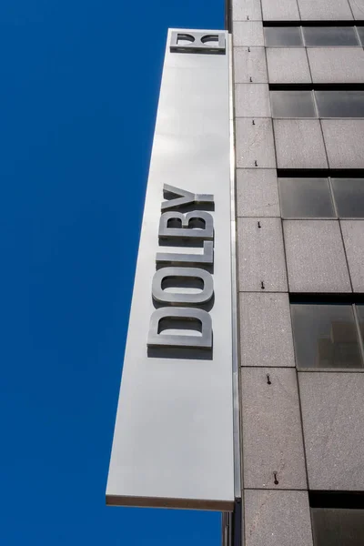 San Francisco Usa July 2017 Dolby Corporate Headquarters Trademark Logo — 图库照片