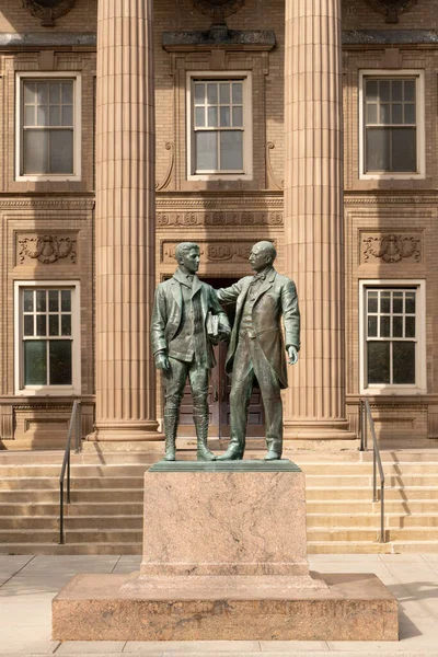 Lawrence Usa November 2022 Jimmy Green Statue Lippencott Hall Campus — 스톡 사진
