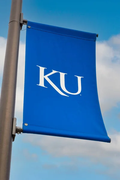 Lawrence Usa November 2022 Studentflagga Och Motto Kansas Universitets Campus — Stockfoto
