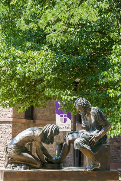 Sioux Falls Usa Juli 2022 Guddommelig Tjener Skulptur Universitetet Sioux - Stock-foto