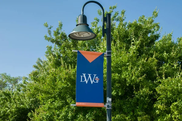 Mitchell Usa Ιουνιου 2023 Σημαία Πανεπιστημιούπολης Στο Πανεπιστήμιο Dakota Wesleyan — Φωτογραφία Αρχείου