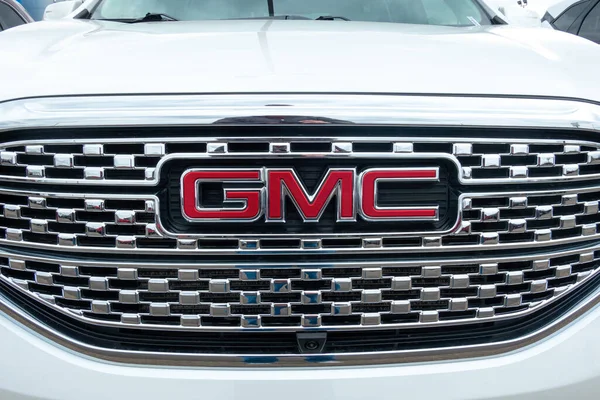 Hudson Usa Abril 2023 Gmc Truck Grill Primer Plano Logotipo —  Fotos de Stock