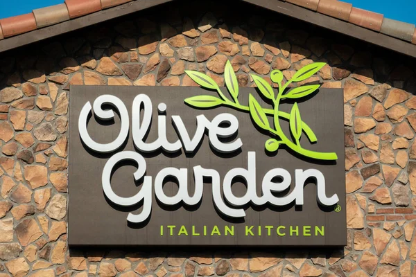 Bloomington Abd Temmuz 2023 Olive Garden Restoranının Dış Tabela Ticari — Stok fotoğraf