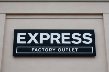 EAGAN, MN, ABD - 26 Aralık 2023: Express Factory Outlet mağazasının dış ve ticari marka logosu.