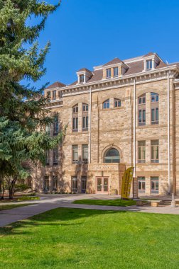 LARAMIE, WY, ABD - 13 Mayıs 2024: Wyoming Üniversitesi 'nin Eski Ana Hattı.