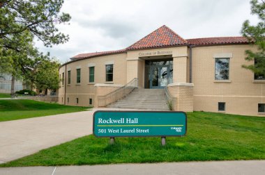 Fort Collins, CO, ABD - 12 Mayıs 2024: Colorado Eyalet Üniversitesi Rockwell Hall.