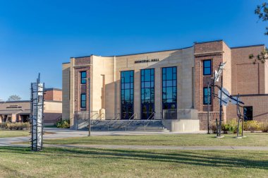 BEMIDJI, MN, ABD, 17 Kasım 2024: Bemidji Devlet Üniversitesi Anma Salonu.