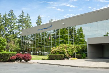 BOTHELL, WA, ABD, 25 Mayıs 2025: Lockheed Martin ofisleri dış ve ticari marka logosu.