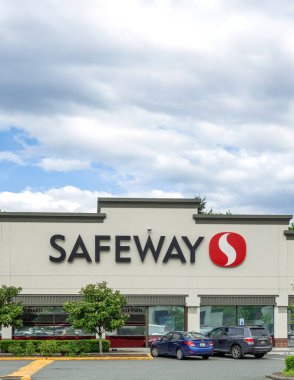 REDMOND, WA, ABD, MAYIS 25, 2025: Safeway perakende market dış ve ticari marka logosu.