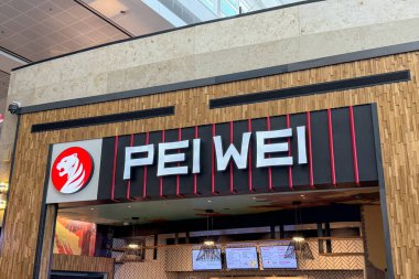 SEATAC, WA, ABD, 2 Haziran 2025: Pei Wei restoranının dış ve ticari marka logosu.