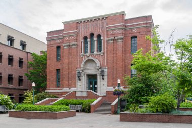 Eugene, OR, ABD, 29 Mayıs 2025: Oregon Üniversitesi kampüsündeki Anstett Hall.