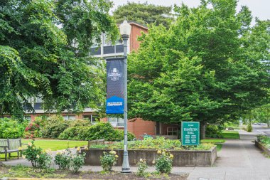 Eugene, OR, ABD, 29 Mayıs 2025: Hamilton Hall Oregon Üniversitesi kampüsünde.