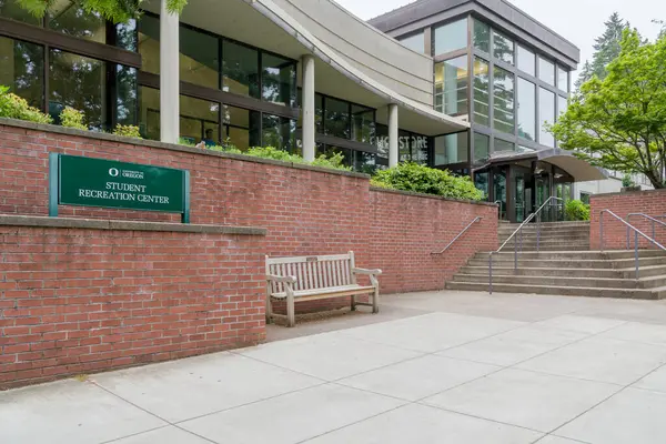 Eugene, OR, ABD, 29 Mayıs 2025: Oregon Üniversitesi Kampüsündeki Öğrenci Dinlenme Merkezi.