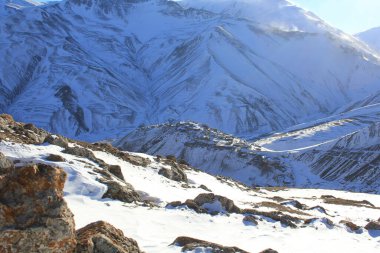 Bir grup kayakçı, Alpler, Valle dAosta, İtalya. Yüksek kalite fotoğraf