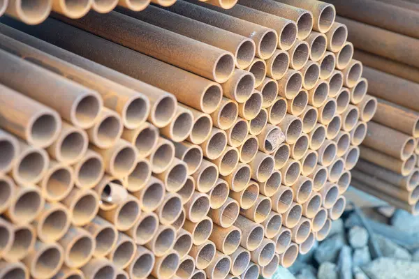 Metal ürünler, metal profil ve metal borular üretimi. Yüksek kalite fotoğraf