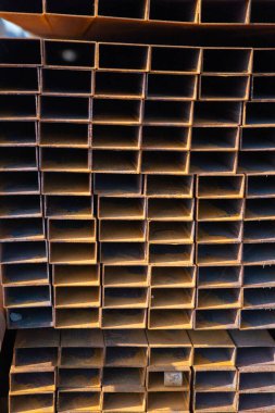 Metal ürünler, metal profil ve metal borular üretimi. Yüksek kalite fotoğraf