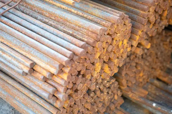 Metal ürünler, metal profil ve metal borular üretimi. Yüksek kalite fotoğraf