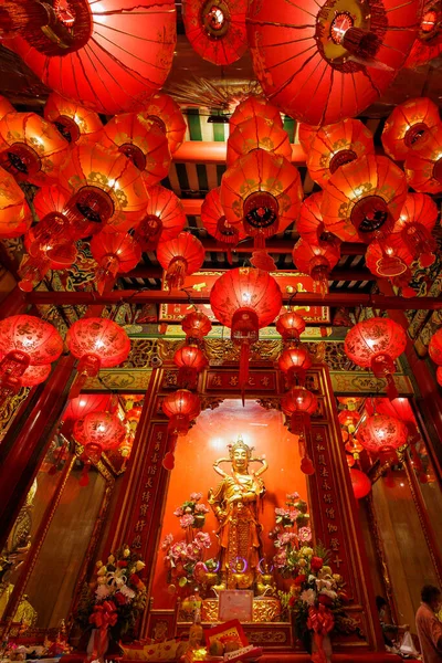 Stock image Guan Yin shrine in the Wat Mangkon temple, Bangkok chinatown .