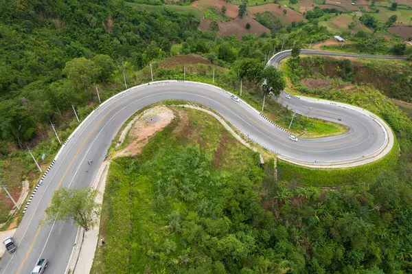 洛埃省著名的泰国北部Phu Kao Ngom公路 从无人驾驶飞机俯瞰 图库图片