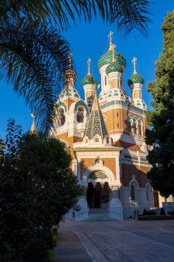 Saint Nicholas Ortodoks Katedrali sıcak bir kış güneşi altında, Nice, Fransa