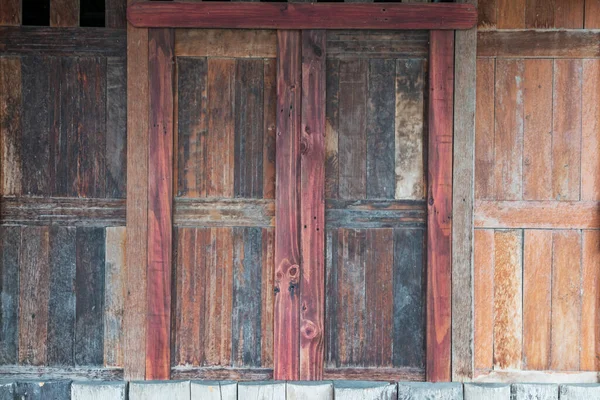 Stará Zavřená Dřevěná Okna Zdi Tradičního Thajského Domu Detailní Texturované — Stock fotografie