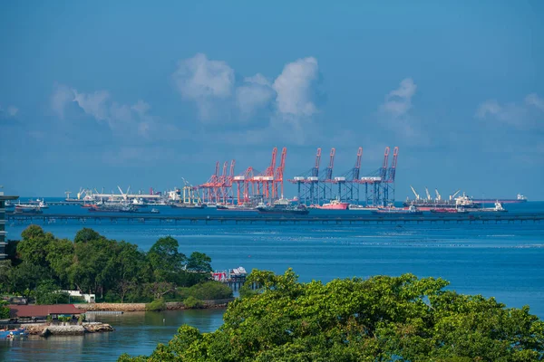 Marine Oil Boats Logistic Cargo Ships Siracha Beach Blue Sky — Stock Photo, Image