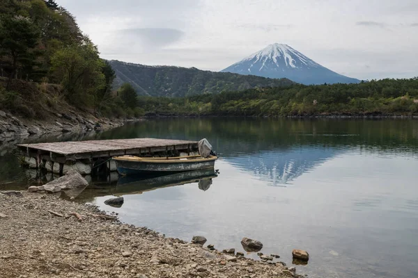 Monte Fuji Barco Flotante Lago Saiko Por Mañana Con Horizonte — Foto de Stock