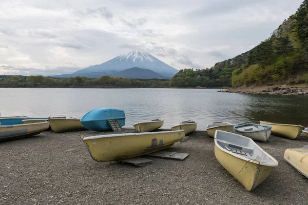 Barcos Recreo Pesca Orilla Del Lago Shoji Con Monte Fuji — Foto de Stock