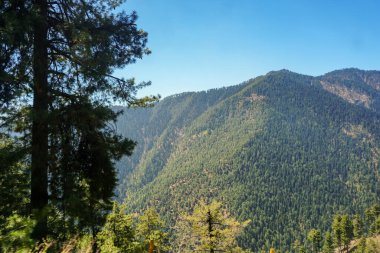                                Himalayaların dağ manzarası, Kaşmir