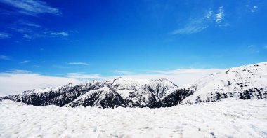                                Himalayalar 'daki dağ manzarası, Kaşmir