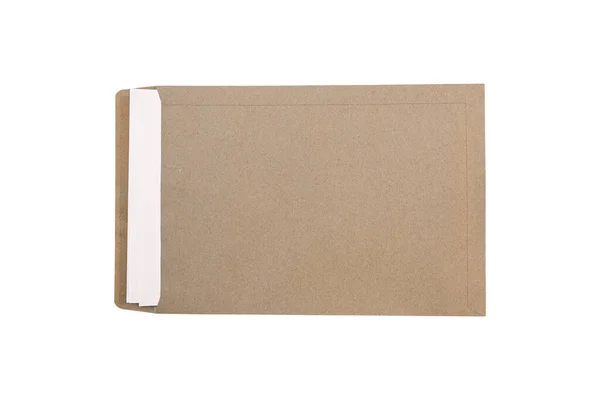 用棕色信封装上空白的白纸做成的模型 用白色背景隔开 具有裁剪路径的对象 — 图库照片