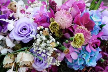 Çiçek buketi ve çiçek rengi