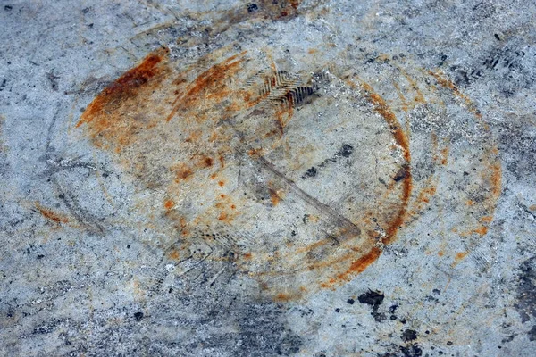 旧生锈石料的纹理特写 地面有裂缝 — 图库照片