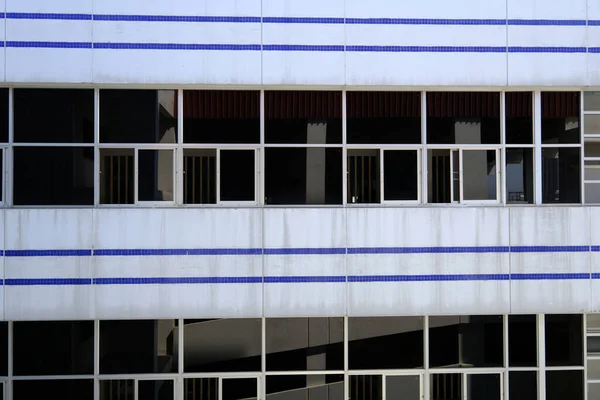 Moderne Architektur Mit Glasfenster Schwarz Weiß — Stockfoto