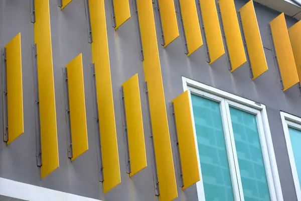 Gelb Und Blau Moderne Architektur Gebäude Außen — Stockfoto