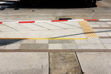 Şehirdeki yol tabelası