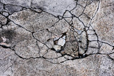 çatlaklar ile beton duvar